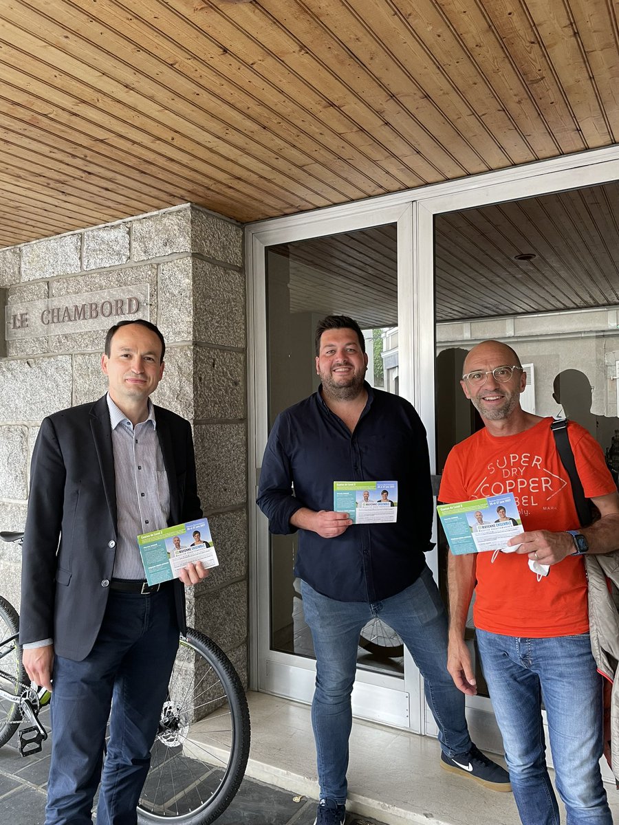 HibonGuesne's tweet photo. C’est reparti pour une semaine pour convaincre nos électeurs 🗳 Merci à @gchevrollier pour son soutien et son aide #departementales2021 #laval2 @Lamayennensembl https://t.co/JxYJdij11Q