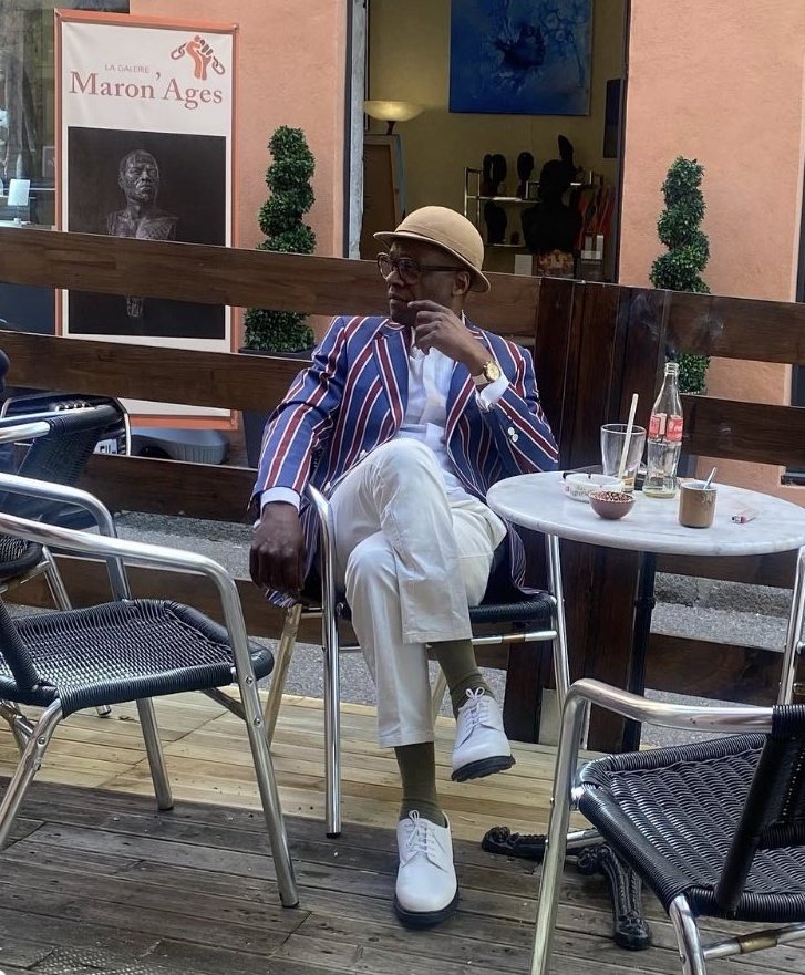 bembelly's tweet photo. De la #lutte & de l'élégance noire..
◾AssaTraore (en #Louboutin)
◾Martin Luther King (en #Rolex)
◾Mohammed Ali (en #LouisVuitton)
◾MeAtNow (en ... #MaronAge )
D'hier à aujourd'hui, "la lutte des #noirs pour les #DroitsCiviques est "d'une #naissance qui vous dépasse". #NoteLe https://t.co/0zGv8HnJ21
