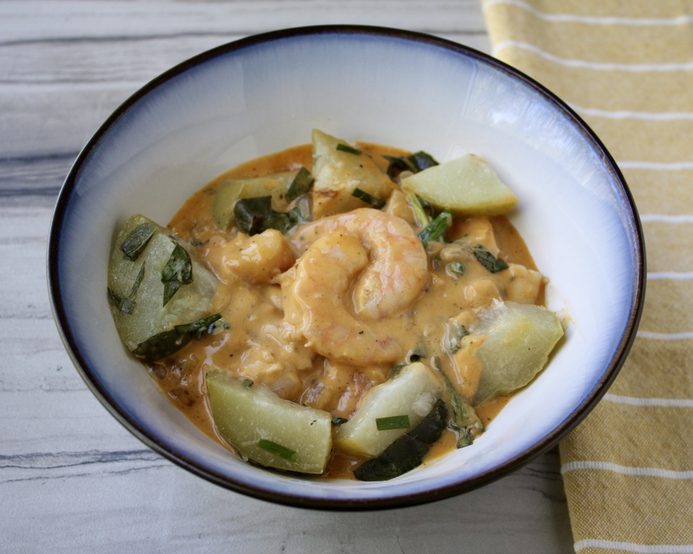 FarmToFit's tweet image. 📢 This week is the official debut of our summer menu! 

First up, we’re bringing you to the Brazilian seaside with our #Whole30 Bahian Shrimp Stew. 🌊 Coconut milk, green papaya, tomatoes &amp;amp; spices are simmered with fresh 🍤 to create a savory soup teeming with unique tastes! 😋