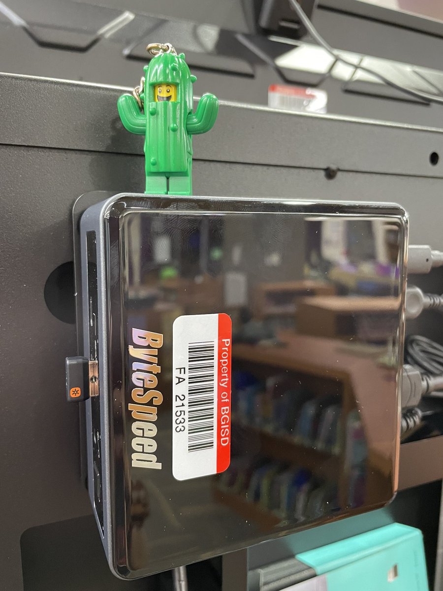 MsMarcumBGISD's tweet image. Well these computers 🖥 take the record for tiniest in the district for sure! My Walkman🎧was bigger than this thing! So tiny! 🐜 So powerful! 💪🏻 4/7 sites done ✅!Then☝🏻one last update &amp;amp; configuration and they’ll be deployed to classrooms! Getting close! #TechCrossFit