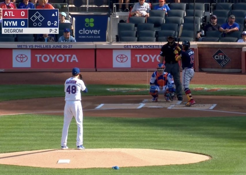 StoolBaseball's tweet photo. Letting deGrom throw with these shadows should be banned by baseball https://t.co/G8LH7gGmN8