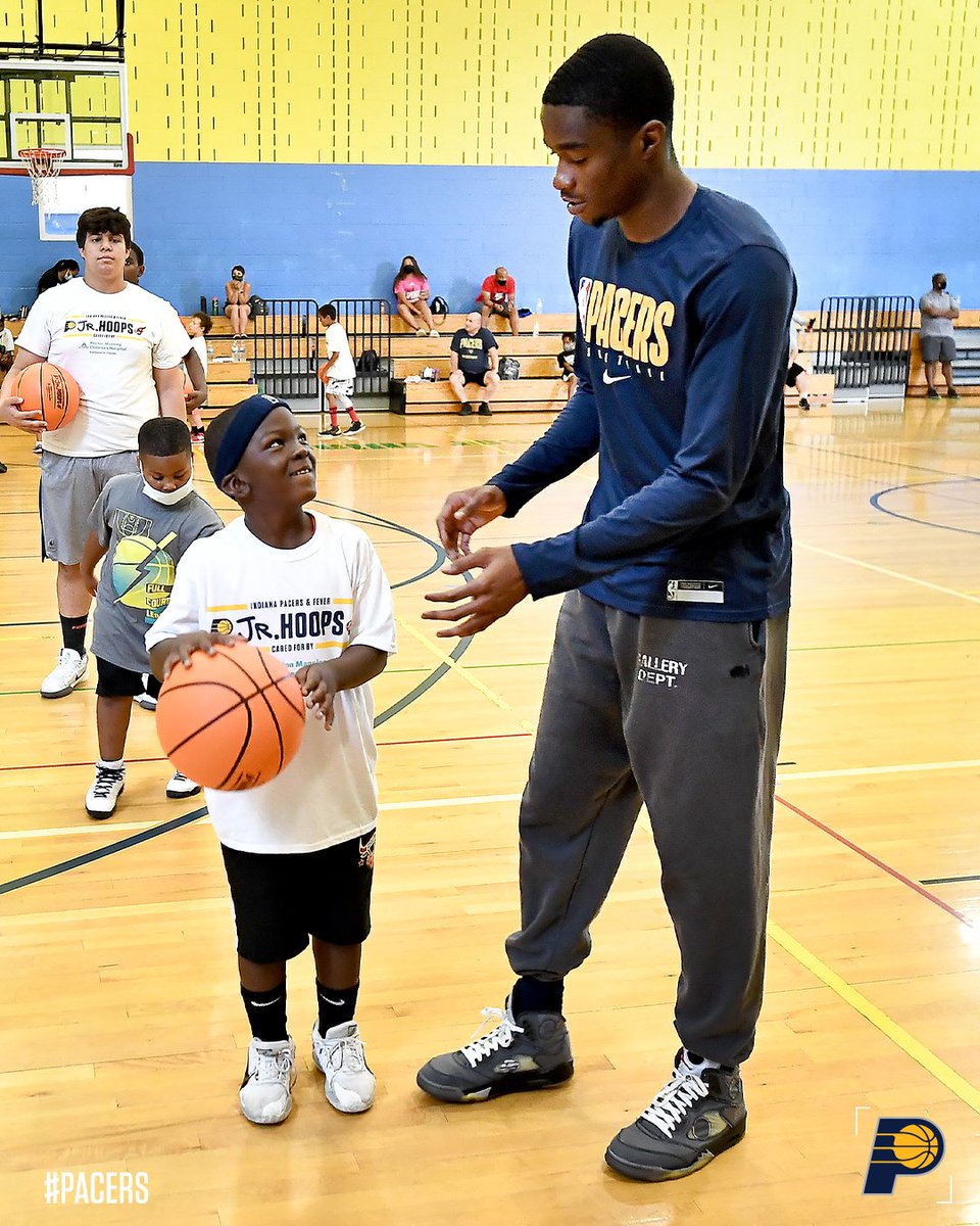 We tipped off our Jr. NBA Tour today at Windsor Village, with <a href="/EdmondSumner/">Edmond Sumner</a> teaching the fundamentals to campers ⛹️‍♂️⛹️‍♀️

Stay tuned for more Jr. NBA camps, presented by <a href="/PeytonChildrens/">Peyton Manning Children's Hospital</a>  and <a href="/Gatorade/">Gatorade</a>, all week long 🙌

&gt;&gt; on.nba.com/351FBCw