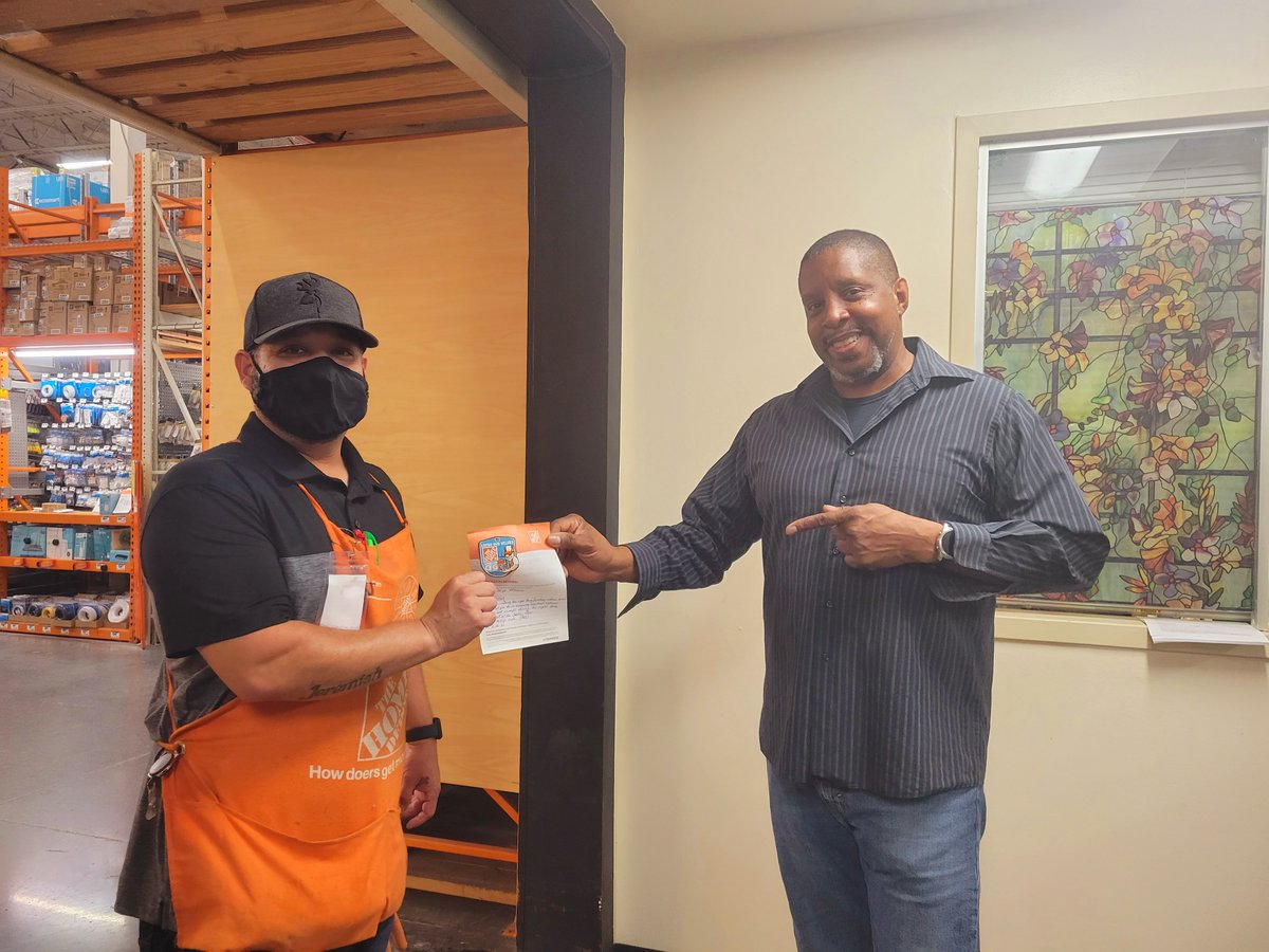 Lisa Garcia (@lisa_garcia6564) on Twitter photo Today at #THD6564- LP Philip recognizing new D94 associate Jay Valencia for his hard work and willingness to help in all departments. Good job on your first #HomerAward Jay! #PoweroftheGulf <a href="/LisaCallin/">Lisa Callin</a> <a href="/bka1220/">Brandon 6587</a> <a href="/JarrodFarmer4/">Jarrod Farmer</a> @kimbrough_mk <a href="/jeff_smith1964/">Jeff Smith</a> Today at #THD6564- LP Philip recognizing new D94 associate Jay Valencia for his hard work and willingness to help in all departments. Good job on your first #HomerAward Jay! #PoweroftheGulf <a href="/LisaCallin/">Lisa Callin</a> <a href="/bka1220/">Brandon 6587</a> <a href="/JarrodFarmer4/">Jarrod Farmer</a> @kimbrough_mk <a href="/jeff_smith1964/">Jeff Smith</a>