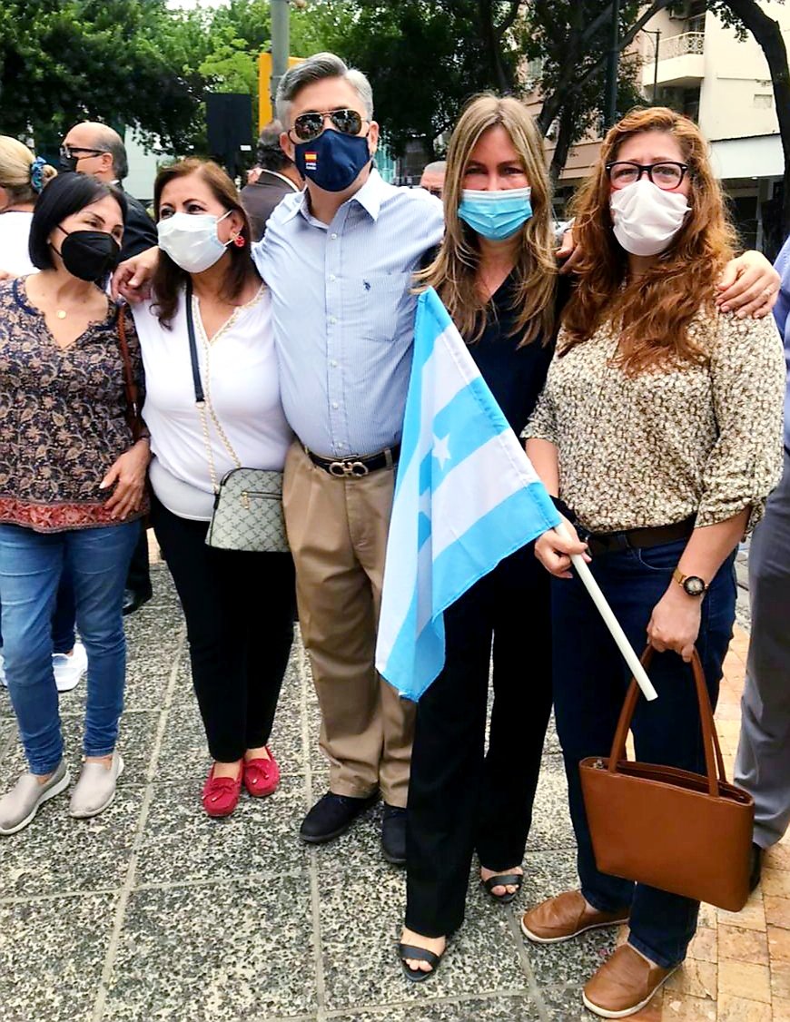 Cedu691's tweet photo. Segunda AUDIENCIA realmente PÚBLICA y MARCHA hacia la parcializada Defensoría del Pueblo, solicitando sea escuchada TODA LA CIUDADANÍA DECENTE PROVIDA, dentro del "Proyecto de Ley del ABORTO" ordenado por la írrita Corte Incon$titucional. https://t.co/MT3zBIOnXP