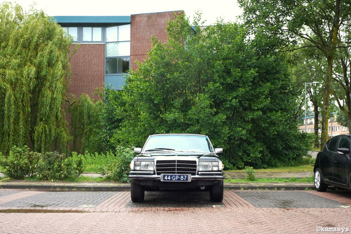 kamafotos's tweet photo. Amsterdam-Noord - Baron de Coubertinlaan https://t.co/gqRGZE5GWL #mercedesbenz #280s https://t.co/kb7tcHEKgv