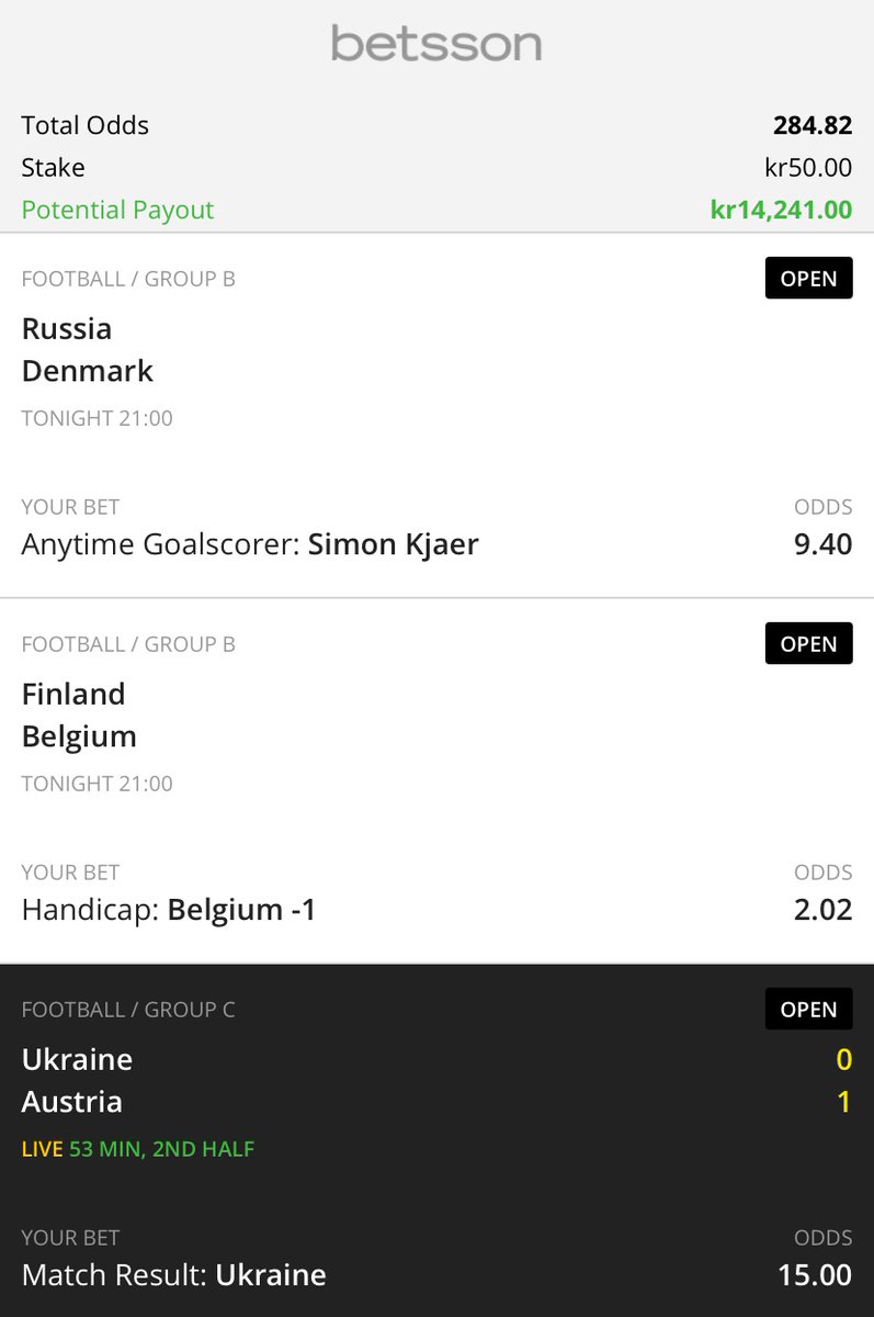 LarsTjelle's tweet photo. @BetssonNO #plkvarteret Jeg vil, jeg vil, men får det ikke til. Simon Kjær fortjener et mål https://t.co/ovVaHVxLPC