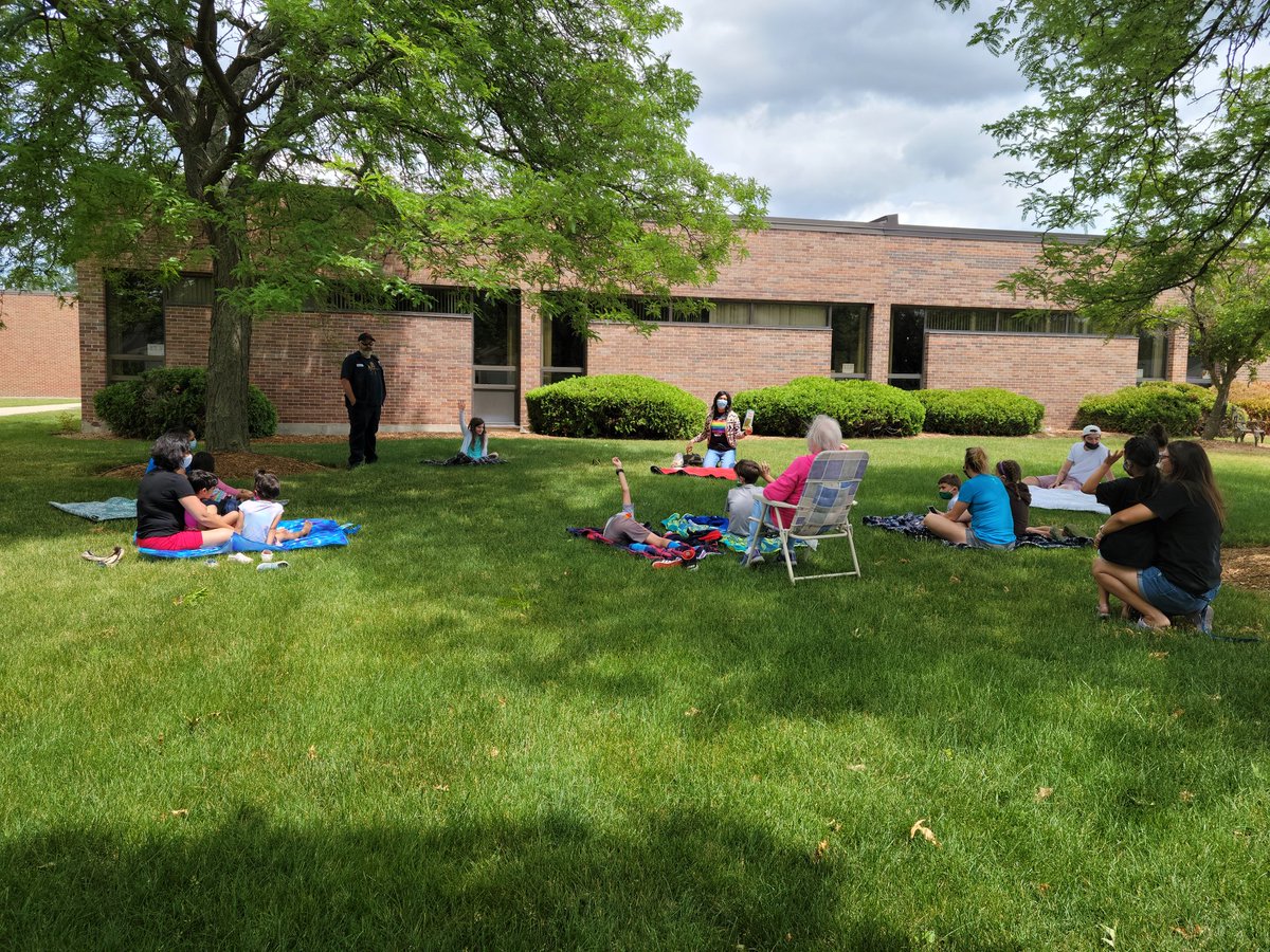 What a beautiful day for our first "Escuelita"! #duallanguage <a href="/CCSD93/">CCSD93</a>