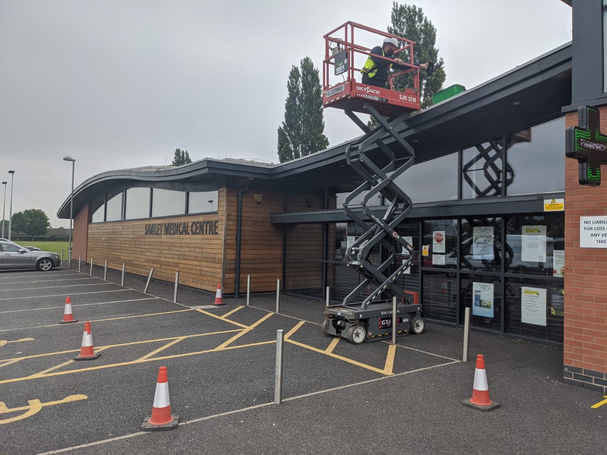 TLCExternalCle1's tweet photo. 20% OFF ALL CLEANING SERVICES 
WINDOWS - GUTTERING - JET WASHING - FASCIAS &amp; SOFFITS

CONTACT US FOR YOUR FREE QUOTATION
https://t.co/CKWmVKwEHg

#windowcleaning #guttercleaning #jetwashing #staffordshire #cheshire #commercial #domestic #uk #Manchester #WestMidlands #eastmidlands https://t.co/LgIAHulBSS