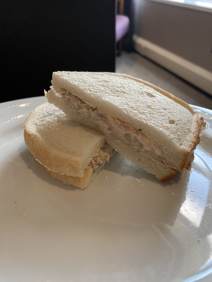 Quarantine Hotel tweet media