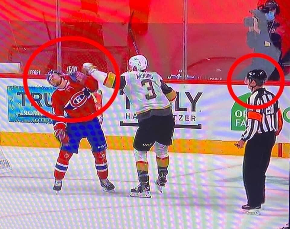 georgephester1's tweet photo. He gets punched the ref sees it, after the ref looks away and acts like he didn’t see it.🤔 I guess the ref was bedding against the Habs to loose🤣 https://t.co/9687t5ifQD
