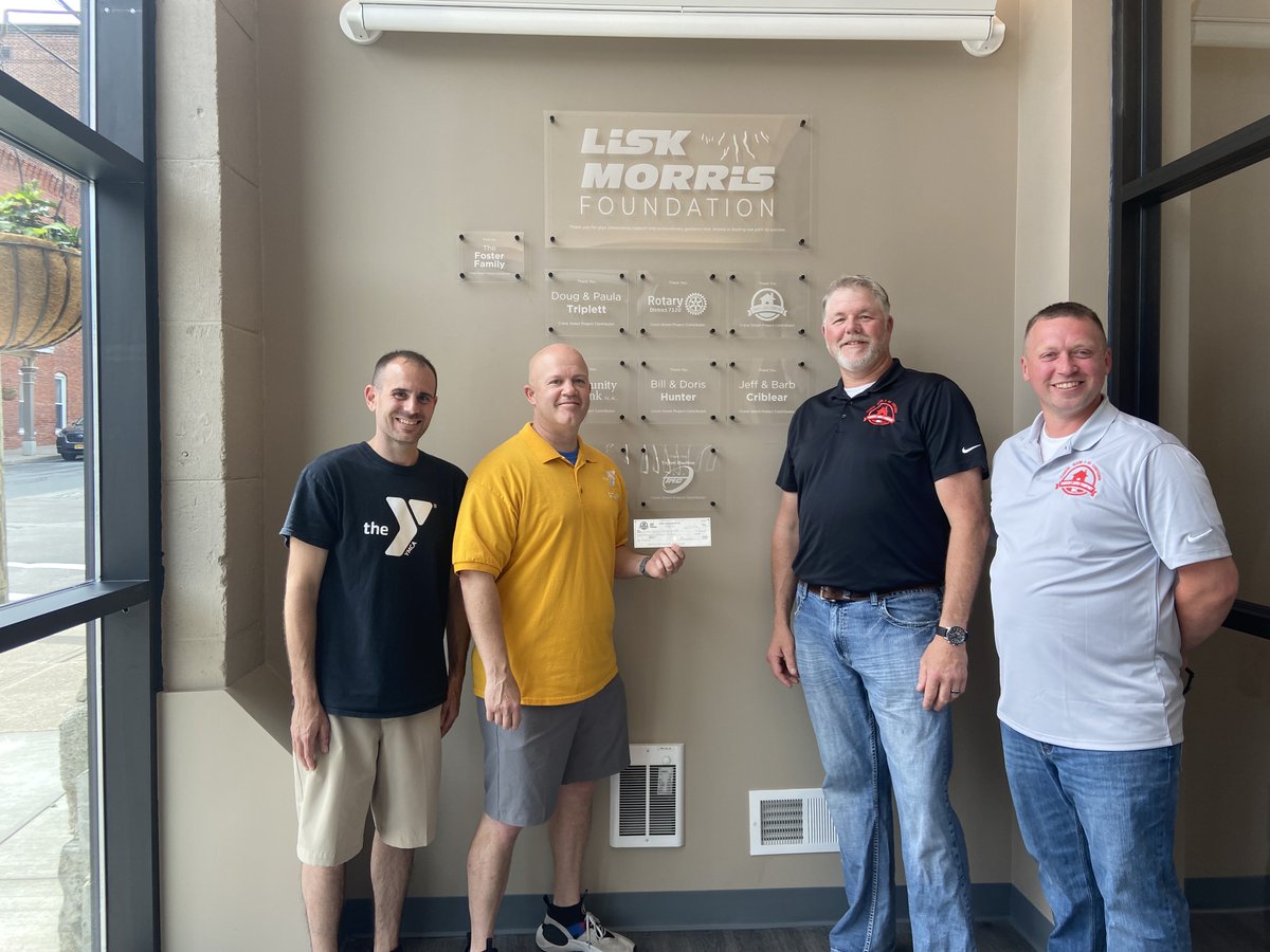 CliftonSpringsY's tweet photo. Finger Lakes Comfort came by the Y this weekend to drop off a check to support the YMCA. Thank you for helping us to continue our mission impacting and strengthening our community! #communitystrongertogether https://t.co/DTIPlTCuSx
