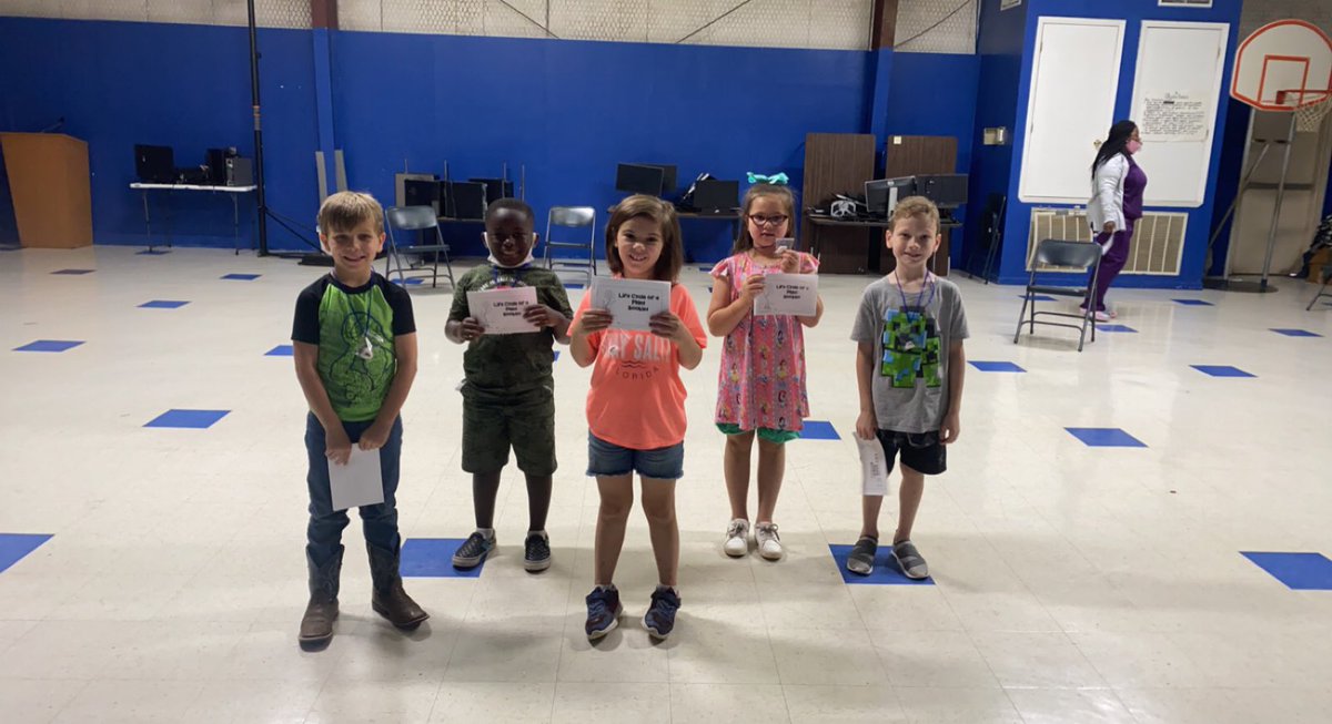 ladeltacrop's tweet photo. Teaching the life cycle of plants by making a living necklace at Vidalia Lower #lsuag https://t.co/fpsRMMPIgK