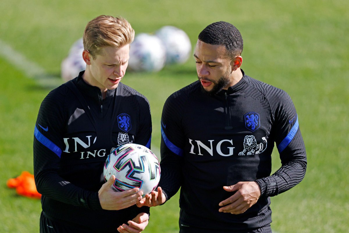 lissibarcelona's tweet photo. Sin dudas, tenemos a lo mejor de Holanda en casa 🇳🇱💙❤️🤤 #Frenkie #Memphis https://t.co/vXKZDoFmP8