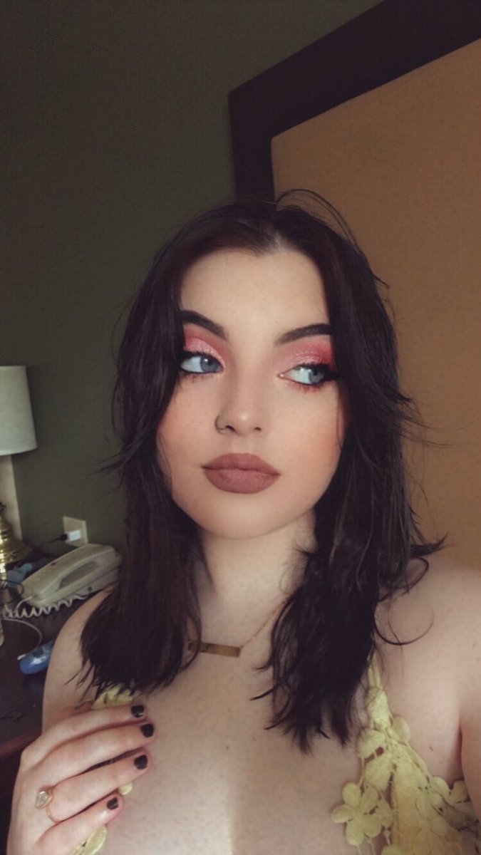 dreadIys's tweet photo. looking good i might eat ur heart out idk https://t.co/Kd9Q08yHxB