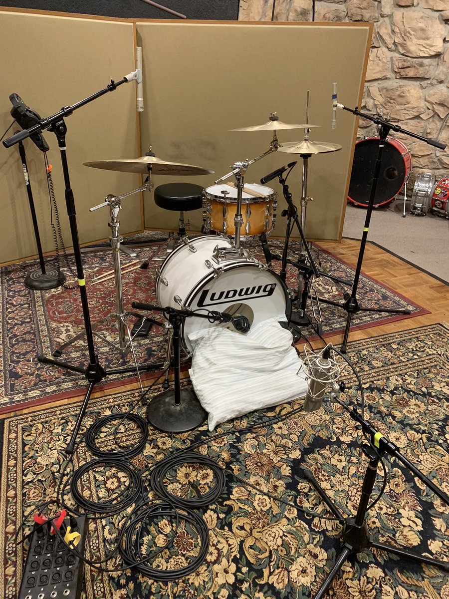 CharlieDeCarlo7's tweet image. Tracking drums for #mirrors - more updates to come on this project as the magic unfolds! #music #studio