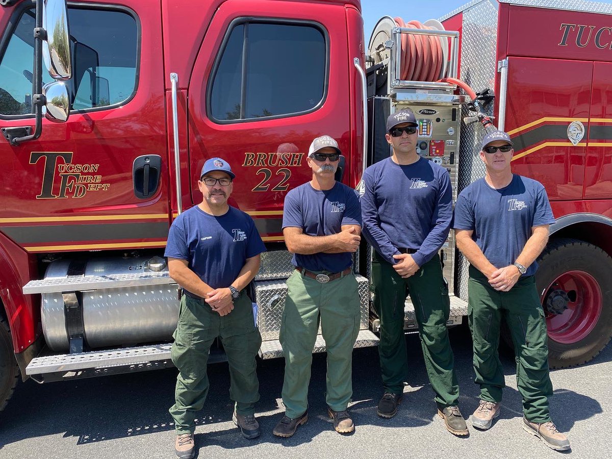 TucsonFireDept's tweet image. WILDFIRE DEPLOYMENT 🔥 #TucsonFire has sent Brush 22 and a 4-person crew to help contain the #BackBoneFire, which was ignited by lightning 12 miles west of Strawberry on June 16 🌩 The fire has also closed the famed Fossil Creek Recreation Area...
