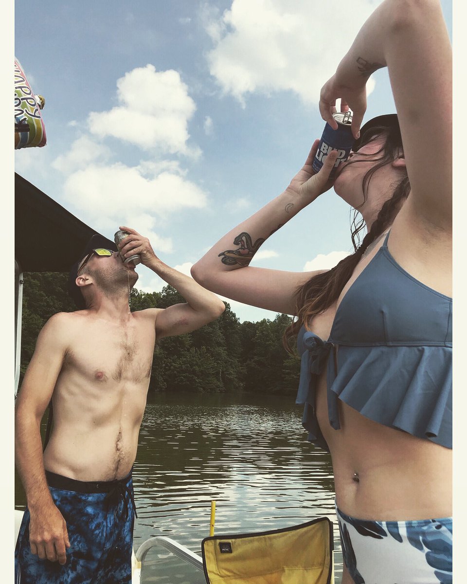 Lake life’s pretty awesome 😎