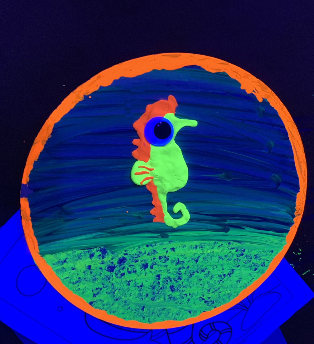 gakroenke's tweet image. Loving these Glowin’ ocean scenes 🐠🦀🐙🌊❤️❤️❤️ @Sequiota #spsartworks #spsexplore #glowinthedarkart