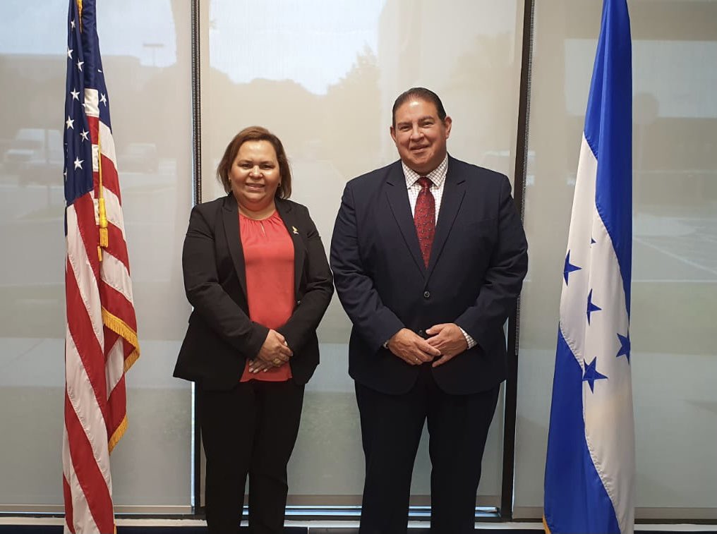 En el encuentro participó la Sra. Rosemery Alonzo de <a href="/OlanchanosU/">Olanchanos Unidos</a>, quien aboga por los hondureños viviendo en los Estados Unidos, la comunidad bajo el Estatus de Proteccion Temporal (#TPS), así como aquellos hondureños que requieren de acceso a servicios de repatriación  a 🇭🇳.