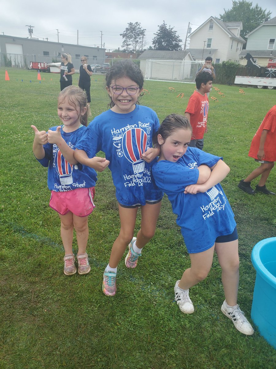 jfteach1's tweet photo. FIELD Day fun times at Hampton Street! @KLopes212 @Hampton_Street #mineolaproud https://t.co/2O0zozP4JR