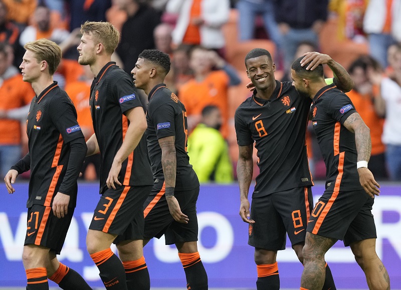 サッカーキング 試合結果 オランダ 3連勝で決勝tへ弾み 北マケドニアのパンデフは代表引退 T Co Ihg4xsi7bp 編集部より Euro グループステージ最終戦で オランダはデパイとワイナルドゥムのゴールで北マケドニアに勝利