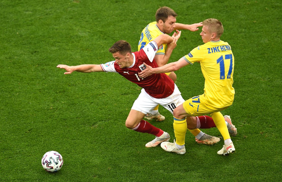 Roja_DirectaPTY's tweet photo. FT' | 🇺🇦UCRANIA 0-1 AUSTRIA🇦🇹
Drama total en el contexto que deja finalmente a Austria como segundo de grupo clasificado de manera directa a la siguiente ronda por primera vez en su historia dejando a una Ucrania que se queda con 3 puntos.
 #eurocopa #euro2020 #ucrania #austria https://t.co/1zIxYhuyBS