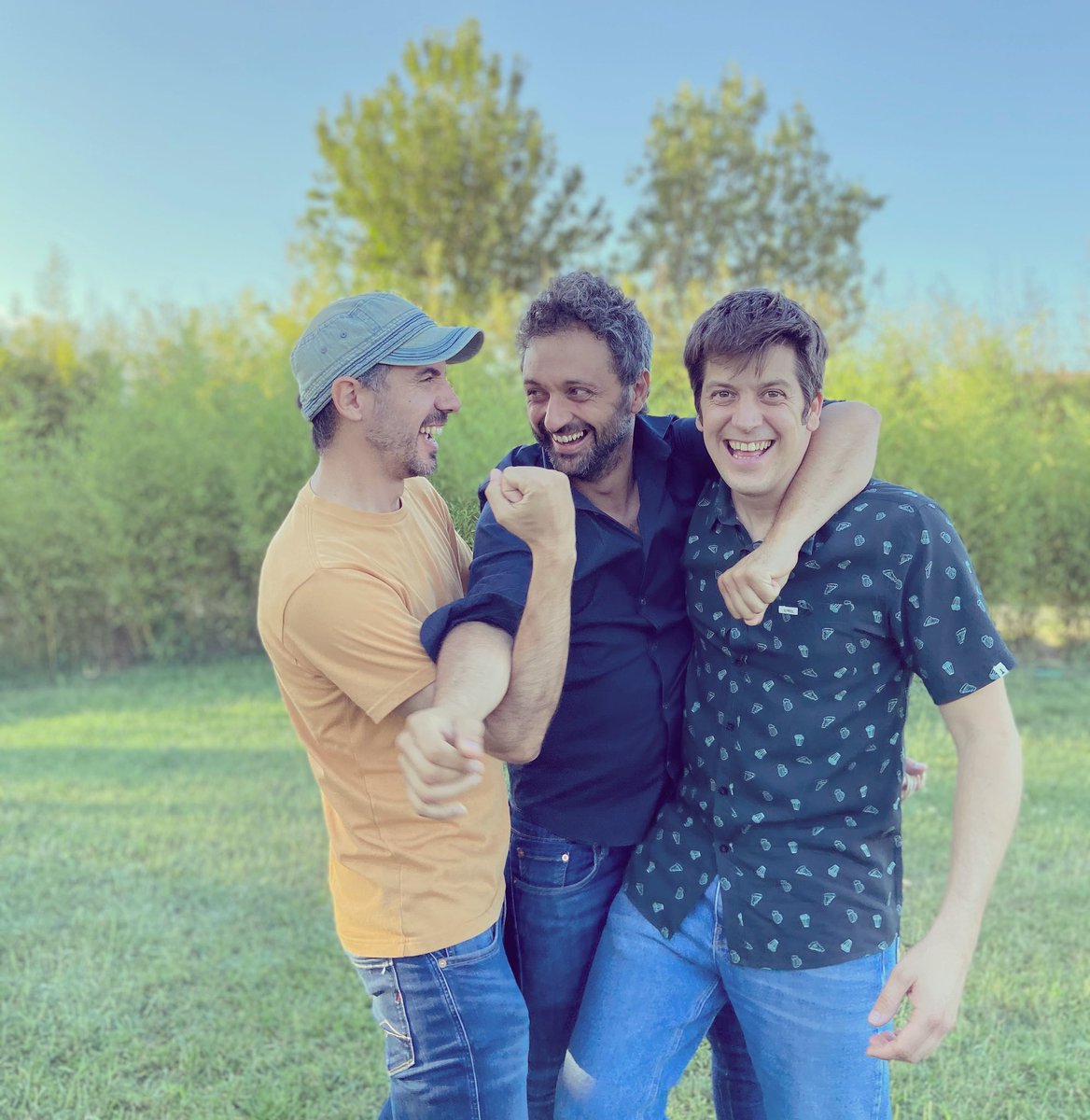 🌟Ja la tenim aquí🌟 NO SÉ COM T’HO FAS Ja es pot trobar a Youtube i Spotify youtu.be/3W4KTFb9i8k