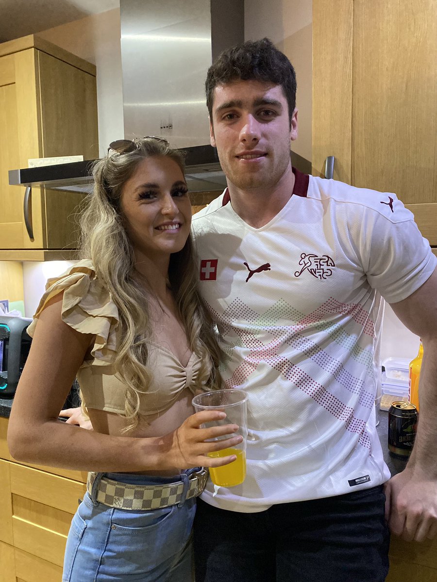 KirstyHutcheson tweet media