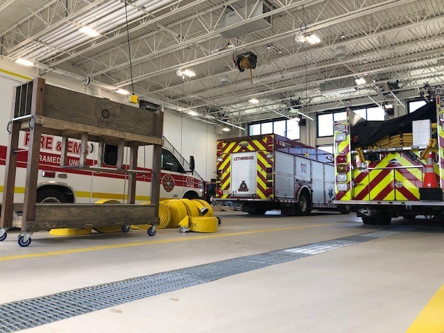 LethbridgeCity's tweet photo. Here's a look at our shiny new Fire Station #5 that is operational as of today🚒🧯🚨

This is the second station on the westside of the city. 
When Fire Station #2 opened, the population in west Lethbridge was approximately 4,000. Today the population is nearing 40,000.   

#YQL https://t.co/hHDea1Y6KC