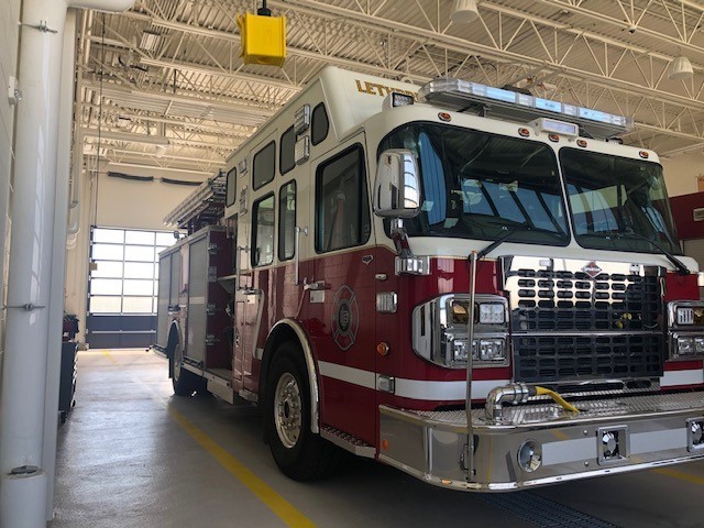 Here's a look at our shiny new Fire Station #5 that is operational as of today🚒🧯🚨

This is the second station on the westside of the city. 
When Fire Station #2 opened, the population in west Lethbridge was approximately 4,000. Today the population is nearing 40,000.   

#YQL