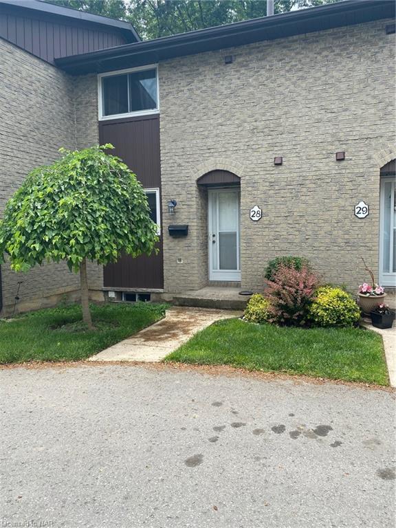 New Listing! $419,000.00, 3BR, 2BA, 151 LINWELL Road #28, Saint Catharines, ON L2N 6B3, Full Details 151495321.homesconnect.com/Listing/296481…