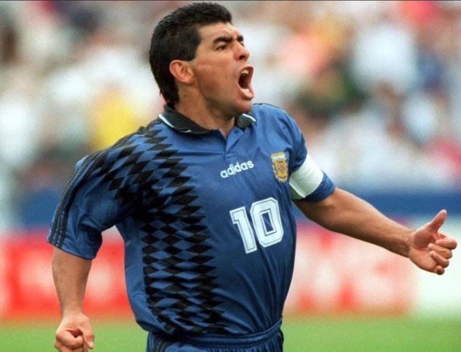 FVM87's tweet photo. 27 años del último gol de D10S en los mundiales. Te extraño siempre, Diego. https://t.co/lejdo7Jd4A