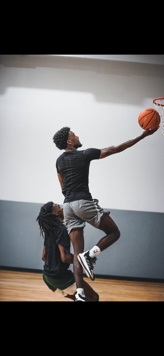 Vaqbrown32's tweet photo. Been digging deep lately 🔝 https://t.co/Zl1MfdeN99