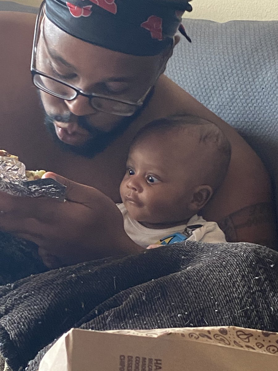 AmbitiousPrime's tweet image. Y’all. He turned 4 months today. This was from yesterday. This boy ready to EAT 😂😂😂😂 Look at those eyes. #burritobaby
