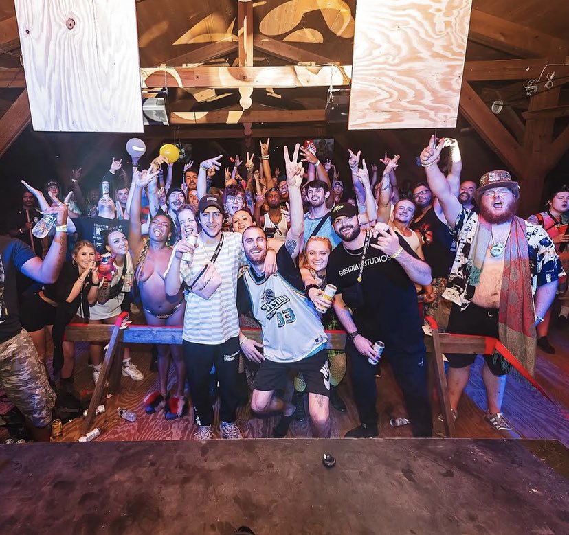 Thank you Headmaker's Ball that was crazy! 

Appreciate each and every one of you coming out to rage for my set! 

<a href="/focussofficial/">FOCUSS</a> <a href="/RLD_Dubs/">Redline District</a>