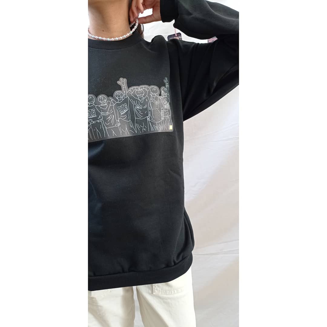 StoreGrk's tweet image. MOLETOM BTS SHOW BRASIL
(Comemoração aos 2 anos de show aqui no Brasil 💞)
💵 Valor: 120,00 + frete
Para comprar entre em contato com a loja pelas nossas redes sociais:
📸 Instagram: instagram.com/grk__store_?ig…
🛍️ Shopee: shopee.com.br/gigi123k
📞 Whatsapp: 35 9803-5688