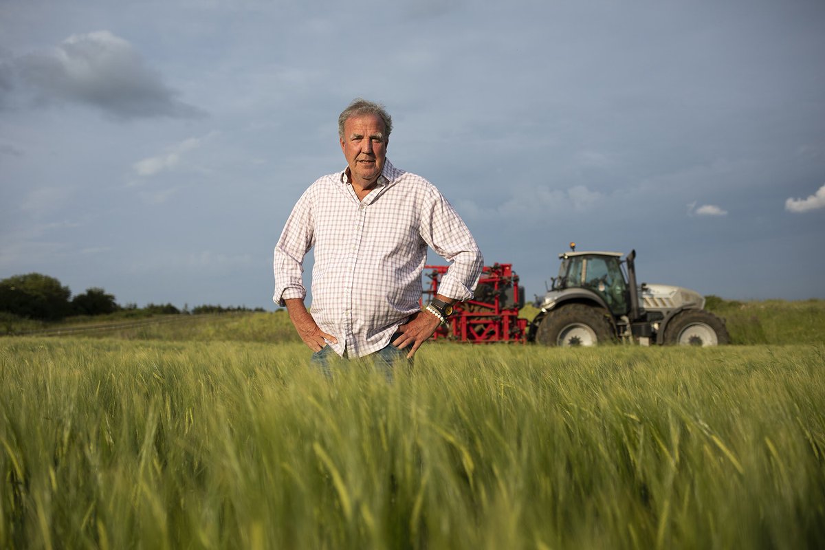 Shot for the Times Saturday interview this weekend. Jeremy Clarkson with his Lamborghini tractor on his farm in Oxfordshire. #thetimes #portraitphotography #portraitphotographer #jeremyclarkson #clarksonsfarm #amazonprime #andrewfox #uk