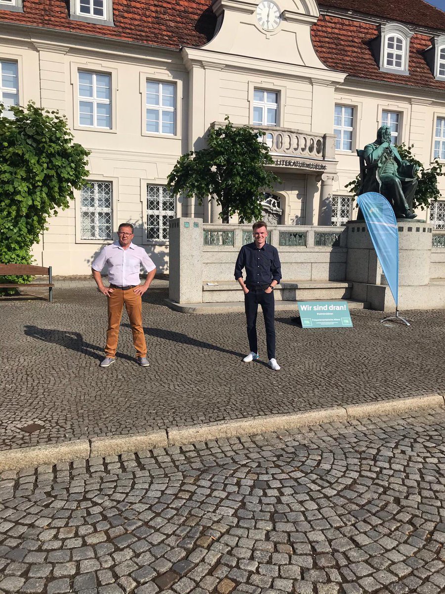 DeineFPA's tweet photo. Heute starteten wir mit den Offenen Bürger:innenrunden als Präsenzformat in #Stavenhagen. Morgen kommt eine Übersicht zu all unseren Stationen - wir sind bereit und freuen uns auf eure Ansätze zur Gestaltung der Zukunft in Mecklenburg-Vorpommern! 🎉

#fpa #fpahörtzu #wirsinddran https://t.co/uvzSGRgp6O