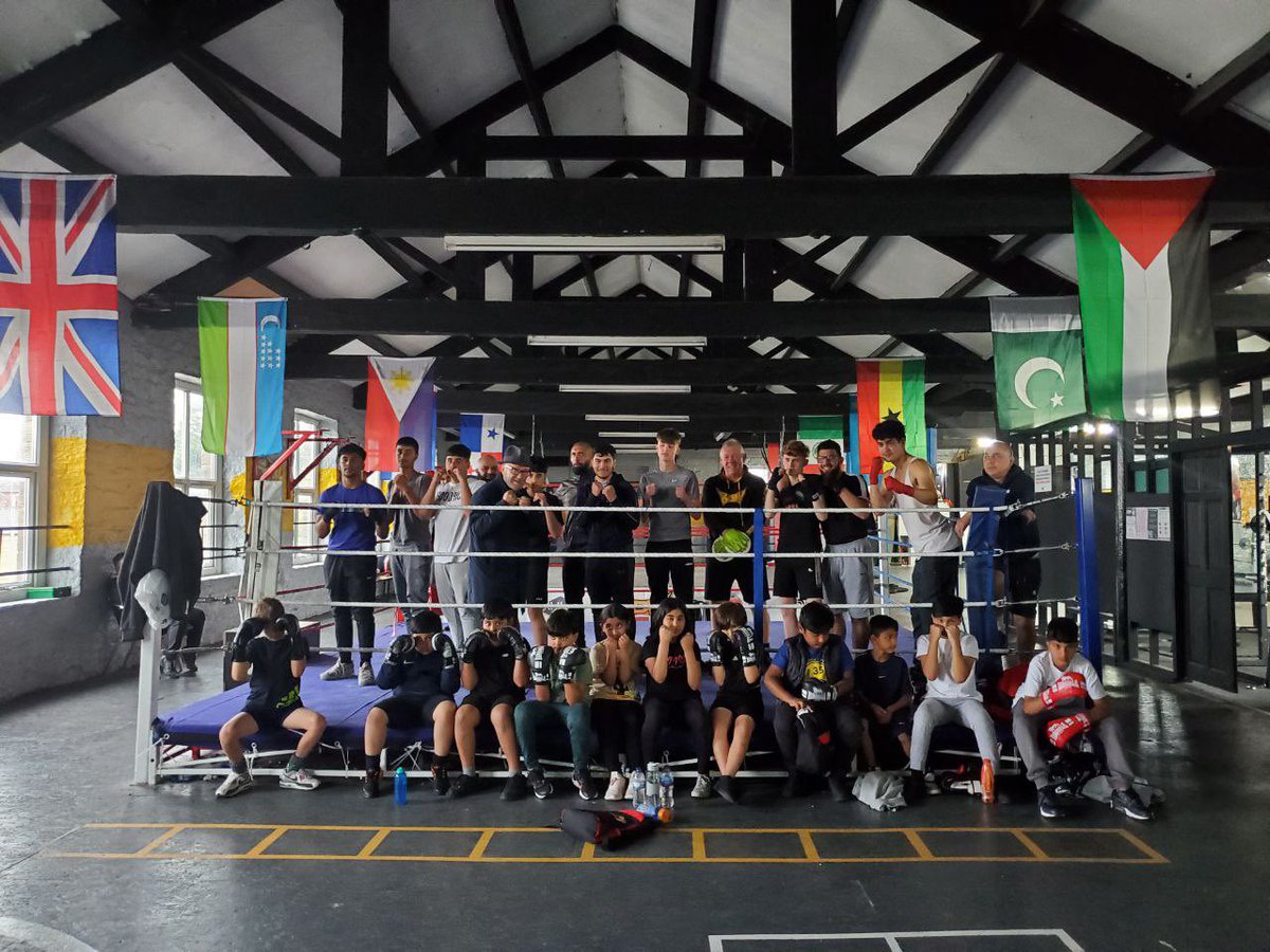 georgegalloway's tweet photo. At @kbwcombat magnificent boxing club (boys and girls) in #Dewsbury A proper temple to the Noble Art #boxing #BatleyAndSpenByelection https://t.co/YOWRvobJPw