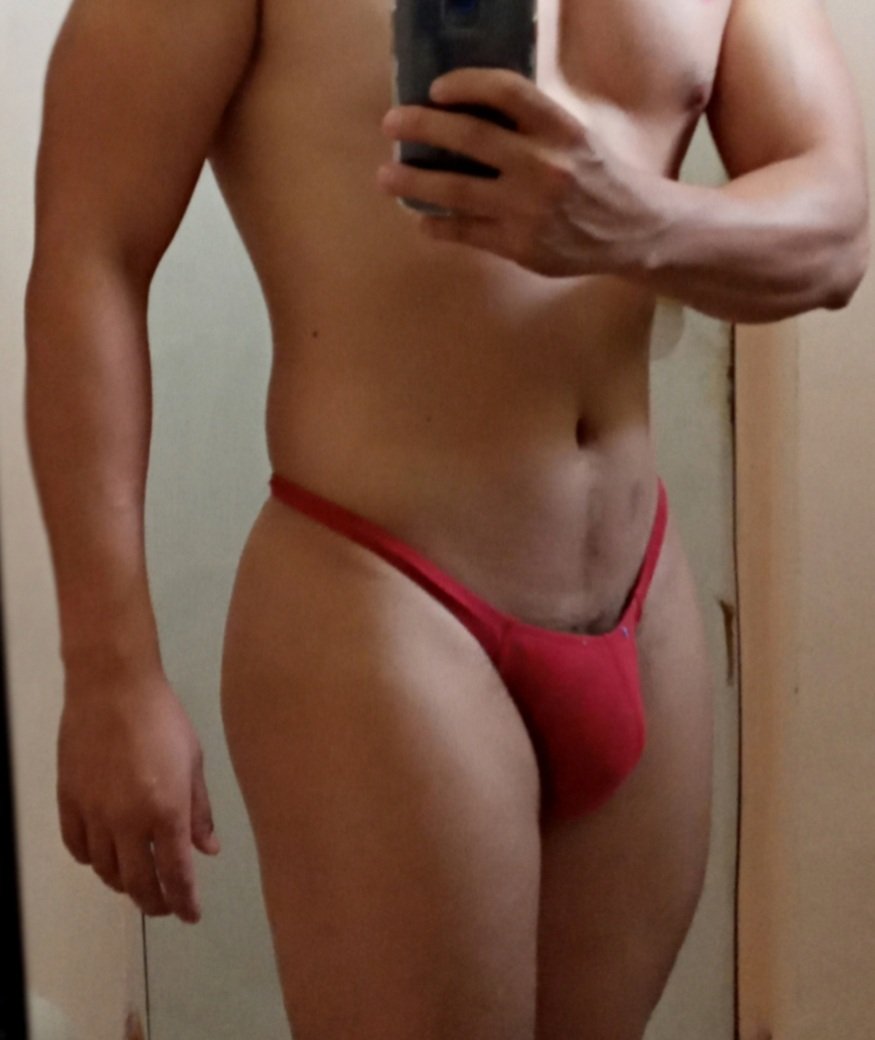 anntomak's tweet photo. Tengo mucho calor.... excelebte inicio de semana sigueme.. https://t.co/9Rmq4BJ5O3