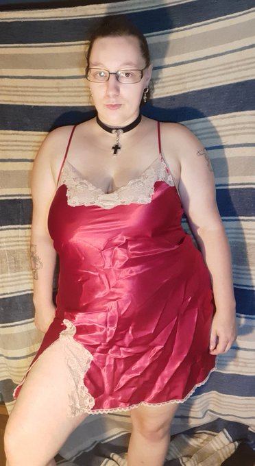 Red nighty https://t.co/S2EEq4E7oi
