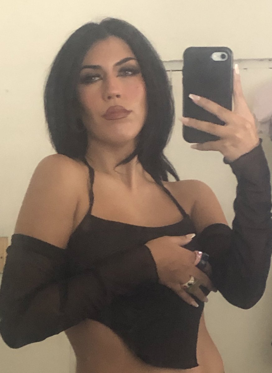 deeperviIeness's tweet photo. i’m officially 27 today 😵‍💫🥴 happy bday to me and the margaritas i’ll have today https://t.co/fpOTWfyUzx
