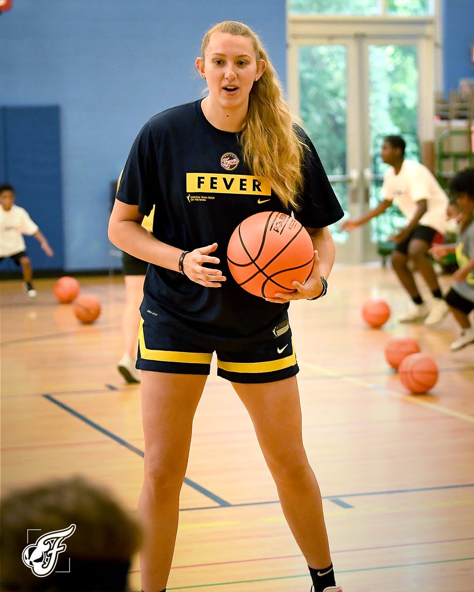 Tipped off our Jr. Hoops Tour presented by <a href="/PeytonChildrens/">Peyton Manning Children's Hospital</a> and <a href="/Gatorade/">Gatorade</a> this morning!

<a href="/lauren_cox15/">Lauren Cox</a> &amp; <a href="/aaliwilson2/">Aaliyah Wilson</a> shared tips, tricks and advice with campers 🙌

#OurWayUnscripted