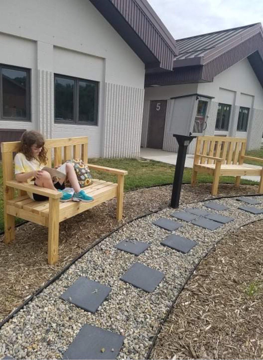 Mrs. Hicks (CRE Library) tweet media