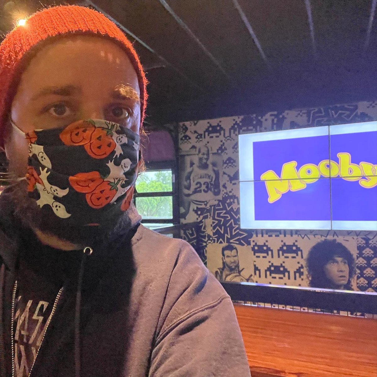 JacobCotner's tweet photo. We went to OKC today and got our Cow Tipper with Hater Tots on! Where were you @thatkevinsmith ? I had to eat your burger for you @updownokc  @moobyspopup #kevinsmith #moobys #goldencalf https://t.co/KvaJMPr9y9