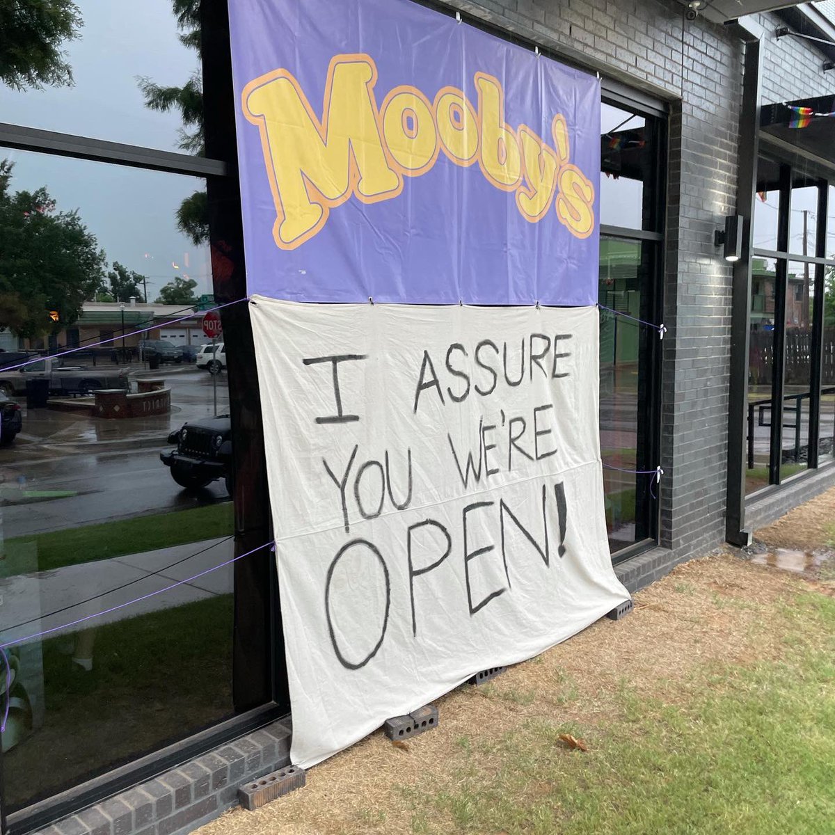 JacobCotner's tweet photo. We went to OKC today and got our Cow Tipper with Hater Tots on! Where were you @thatkevinsmith ? I had to eat your burger for you @updownokc  @moobyspopup #kevinsmith #moobys #goldencalf https://t.co/KvaJMPr9y9
