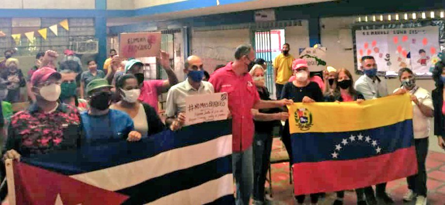 FidelidadACuba's tweet photo. #RumboBicentenario Desde la Comuna del eje Los Godos, Municipio Maturín del Estado Monagas, se realizó Sesión Especial Extraordinaria, para solicitar el Cese del Bloqueo Criminal contra el pueblo de #Cuba
#EliminaElBloqueo 
#TambiénEsUnVirus 
@embacubaven @CubaMINREX @ISB_VE https://t.co/86GEZoM9wg