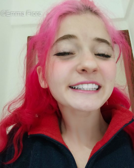 😬❤️ https://t.co/Y3yIkjpC0g