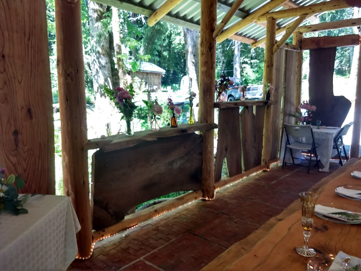 altimetercabin's tweet photo. Sharing a few more photos from the pavilion as we prepare to welcome another happy couple for a #woodsywedding. https://t.co/V1zGG3ptSC