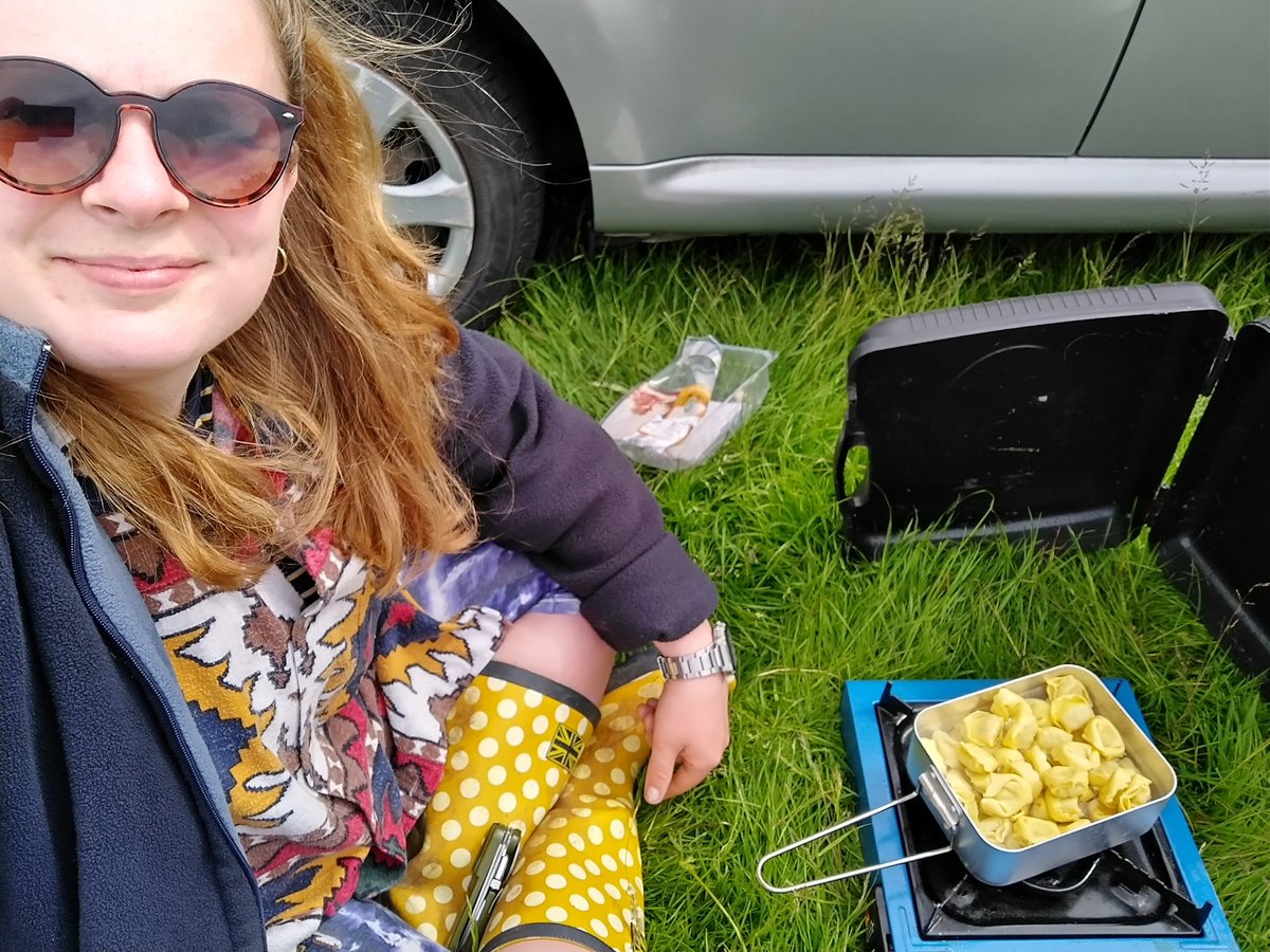 Tortellini is the best camping food! Prove me wrong... 

#festivallife #folkmusician @BeardyFolk